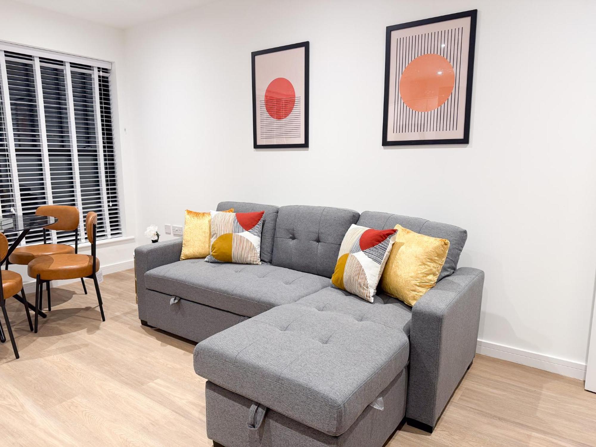 Spacious Modern 1 Bed Apartments In St Neots - Perfect For Contractors & Professionals - Free Parking - Wifi - Fully Equipped Kitchen - Smart Tv Ideal For Work Stays And Long Projects Exterior foto
